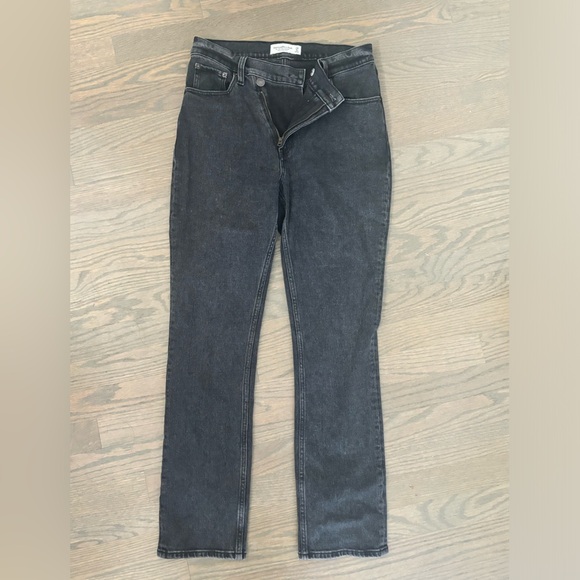 Abercrombie & Fitch Black 90s slim straight ultra high rise jeans size 28 6s - Picture 5 of 5